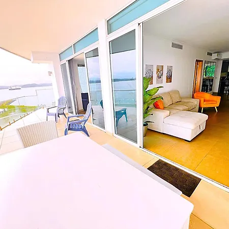Apartment In The Causeway Amador